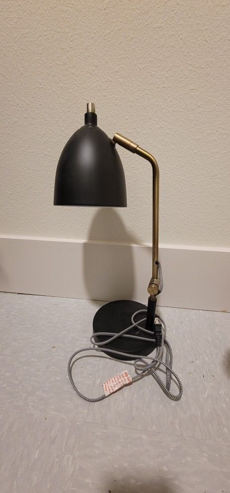 Black Desk Lamp (Like New)