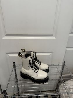 Dr. Martens! Platform