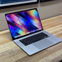 2019 16” MacBook Pro - 2.4 GHz i9 - 32GB - 500GB - 4GB Video