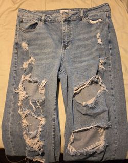 Rue21 Distressed Jeans
