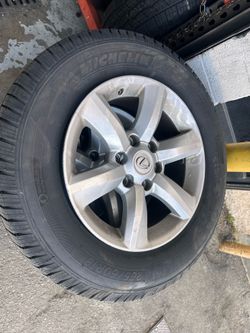 Lexus Gx460 wheels with Michelin tires 265/60/18 90% treads