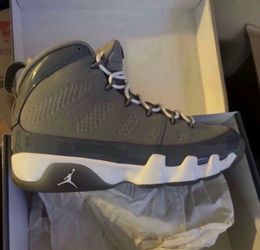 Air Jordan Retro 9’s (Cool Grey) GREAT CONDITION (PRICE IS FIRM) NO TRADES