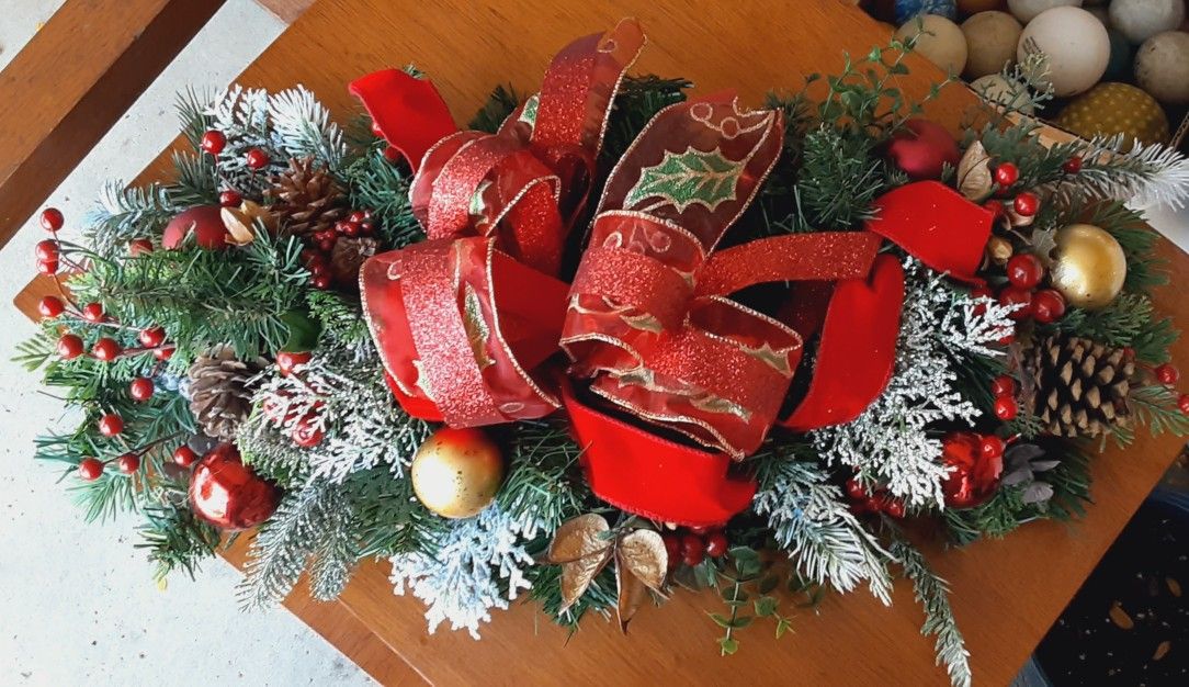 12"x24" Christmas Decor 
