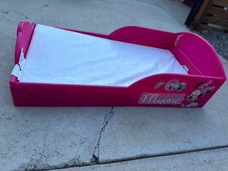 Mini mouse toddler bed