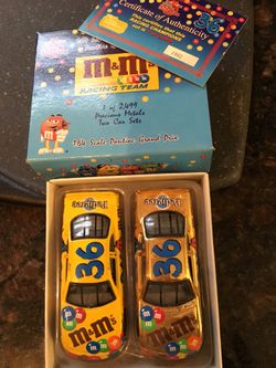 Set of NASCAR 36 team cars
