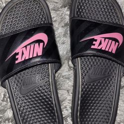 Women's Nike Slippers 