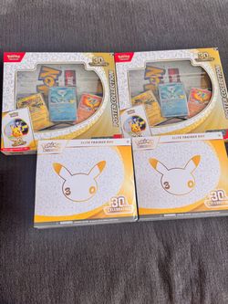 Pokémon TCG 30th Celebration Bundle