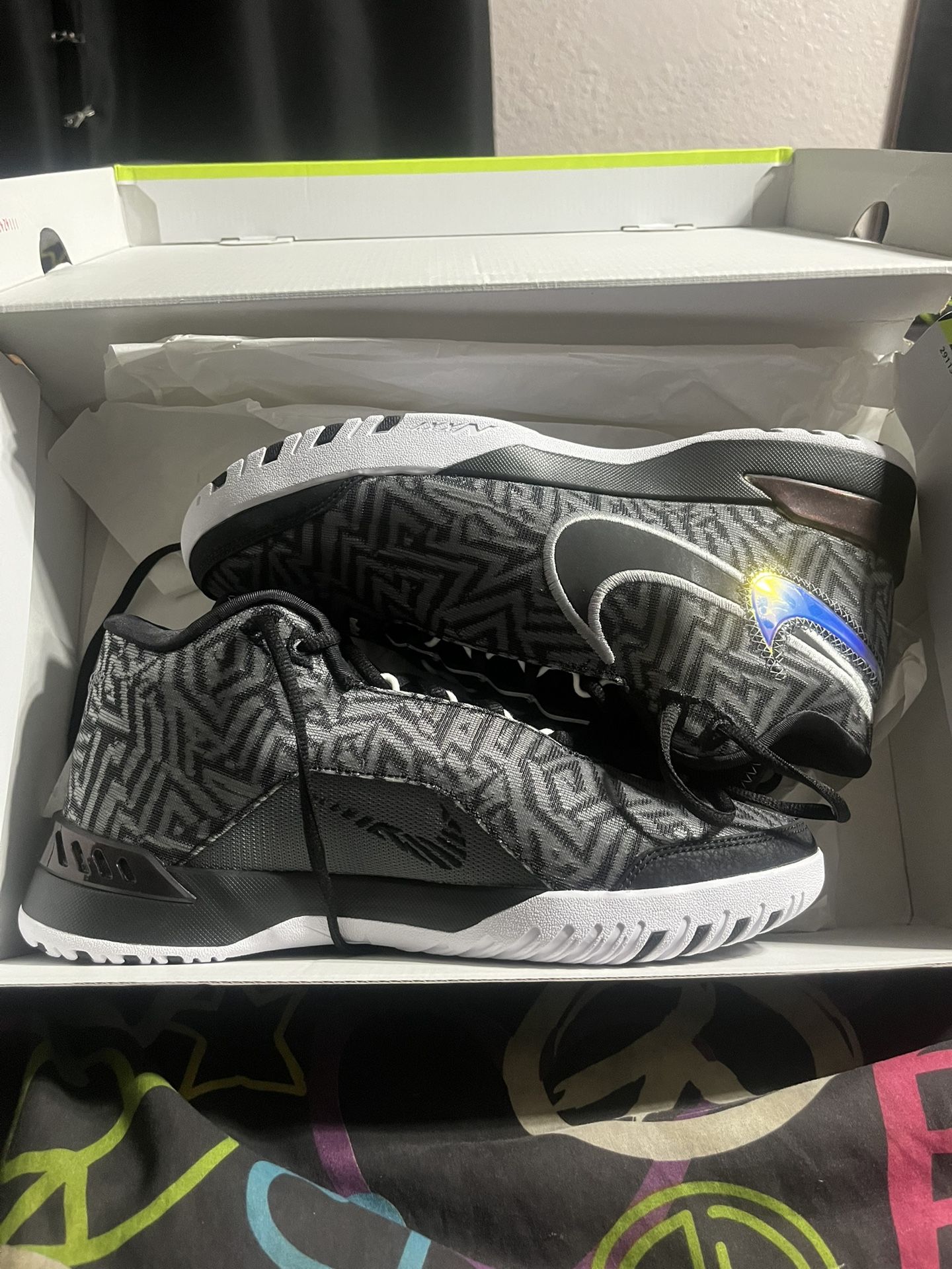 Nike Lebron  NXXT Genisus