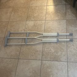 Crutches 