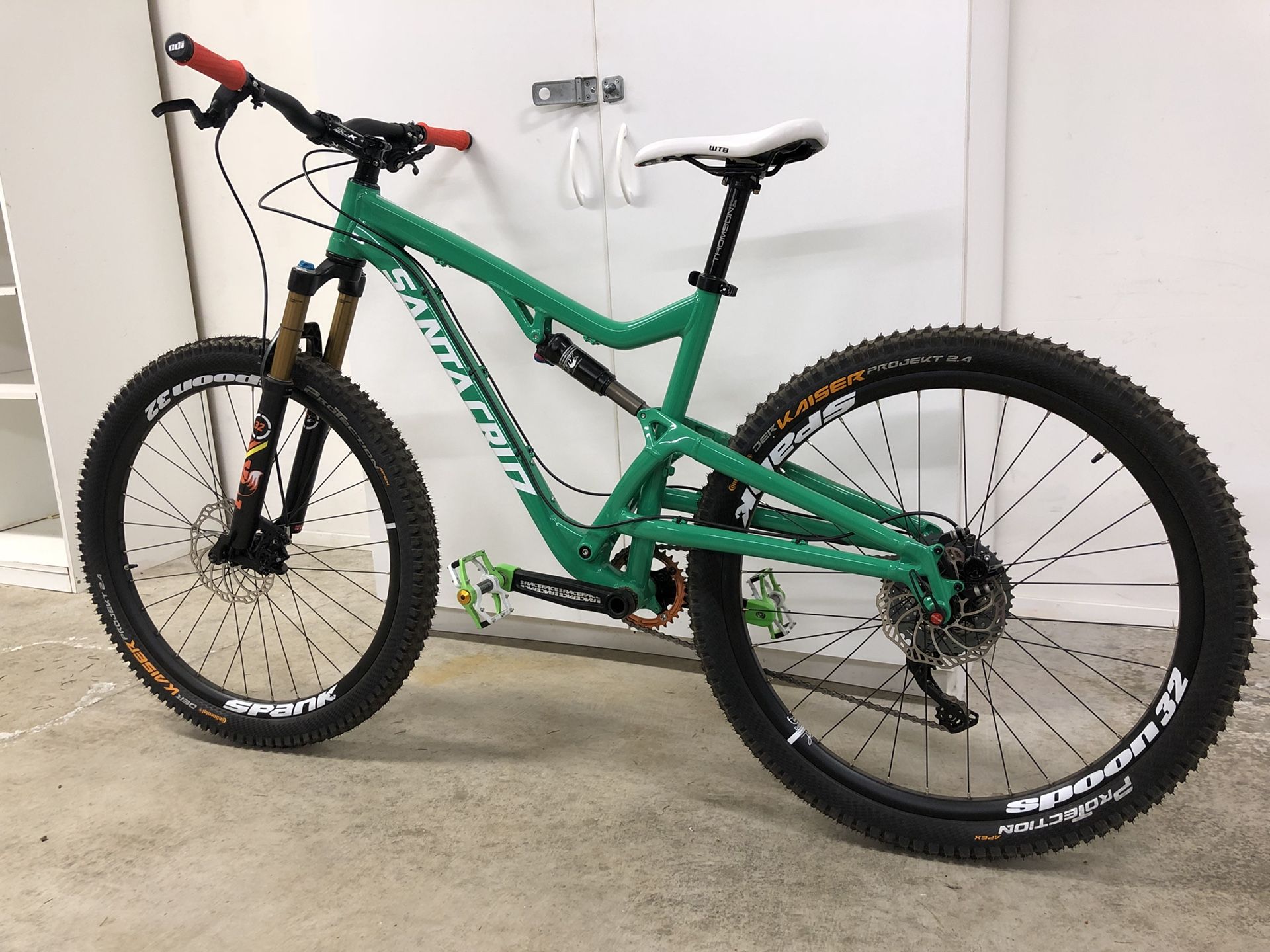 Santa Cruz Bantam Full-Suspension Mountain Bike-Large for
