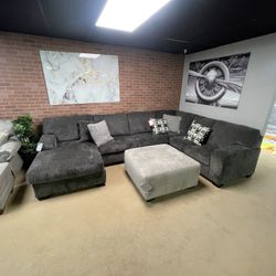 Gray 3pc Sectional Sofa w/ Chaise  / Sofá Cómodo