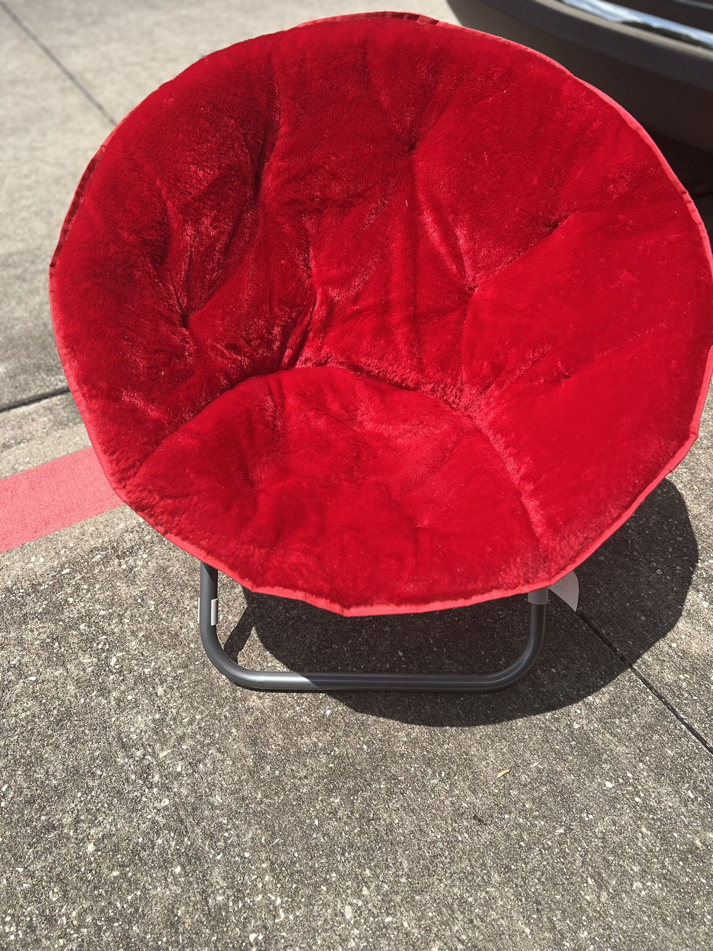 Red Folding Saucer Chair