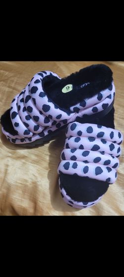 Ugg Puffy Sandals 
