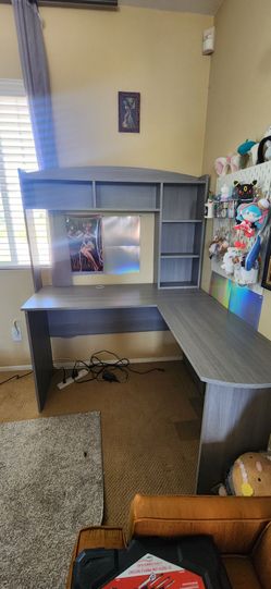 Grey L-Shaped Desk with Hutch