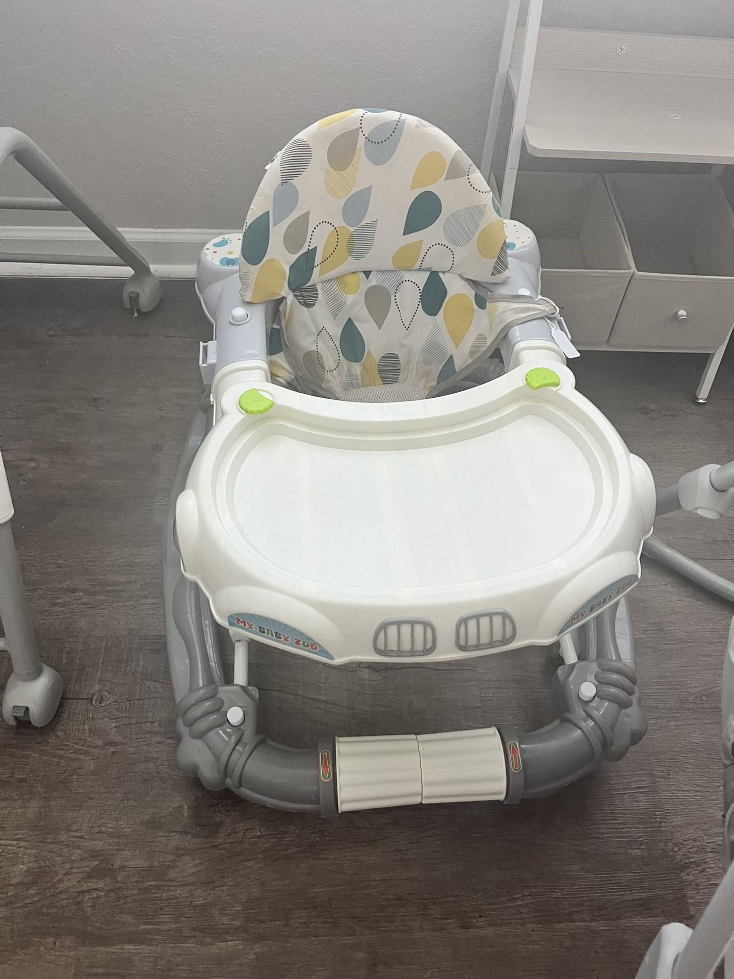 Small Eating Chair