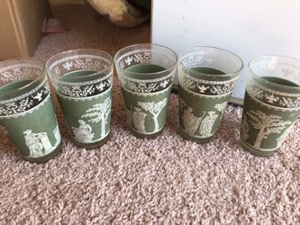 Elegantly and beautifully designed vintage glasses. Please make offer
