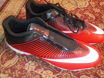 Nike cleats size 13