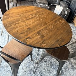 INDUSTRIAL DINING ROOM WITH 4 CHAIRS AND 2 BENCHES