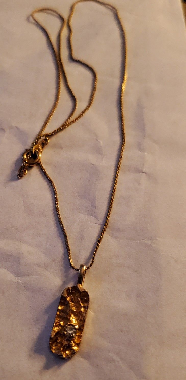 Gold N Quartz Necklace 