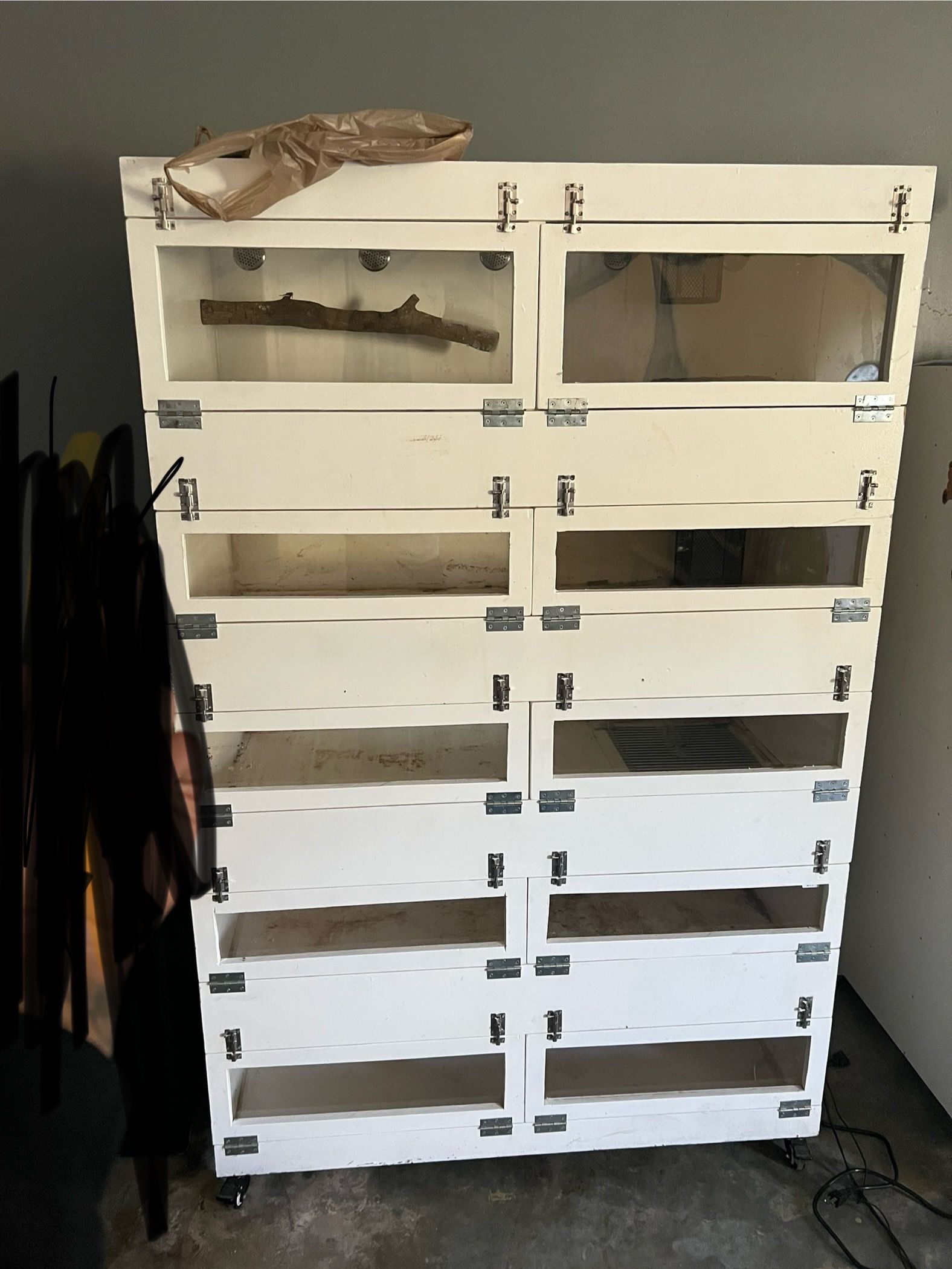 5 house Reptile Enclosure
