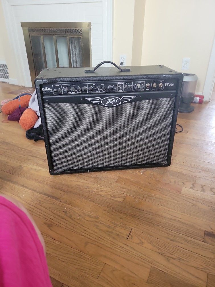 Peavy Vk 212 Tube Amp 2 12 Inch Speakers