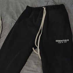 Essential Sweatpants Medium 