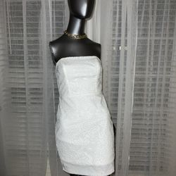 Lulu’s White Lace Dress