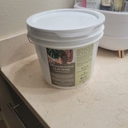 1 Gallon Calcium Bentonite Clay Mask For Face And Body 