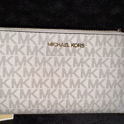 Michael Kors wallet