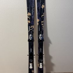 Salomon Origins Diamond 159cm Skis, w/Salomon Z10 adjustable bindings.