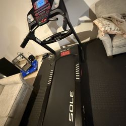 Sole Treadmill _F63