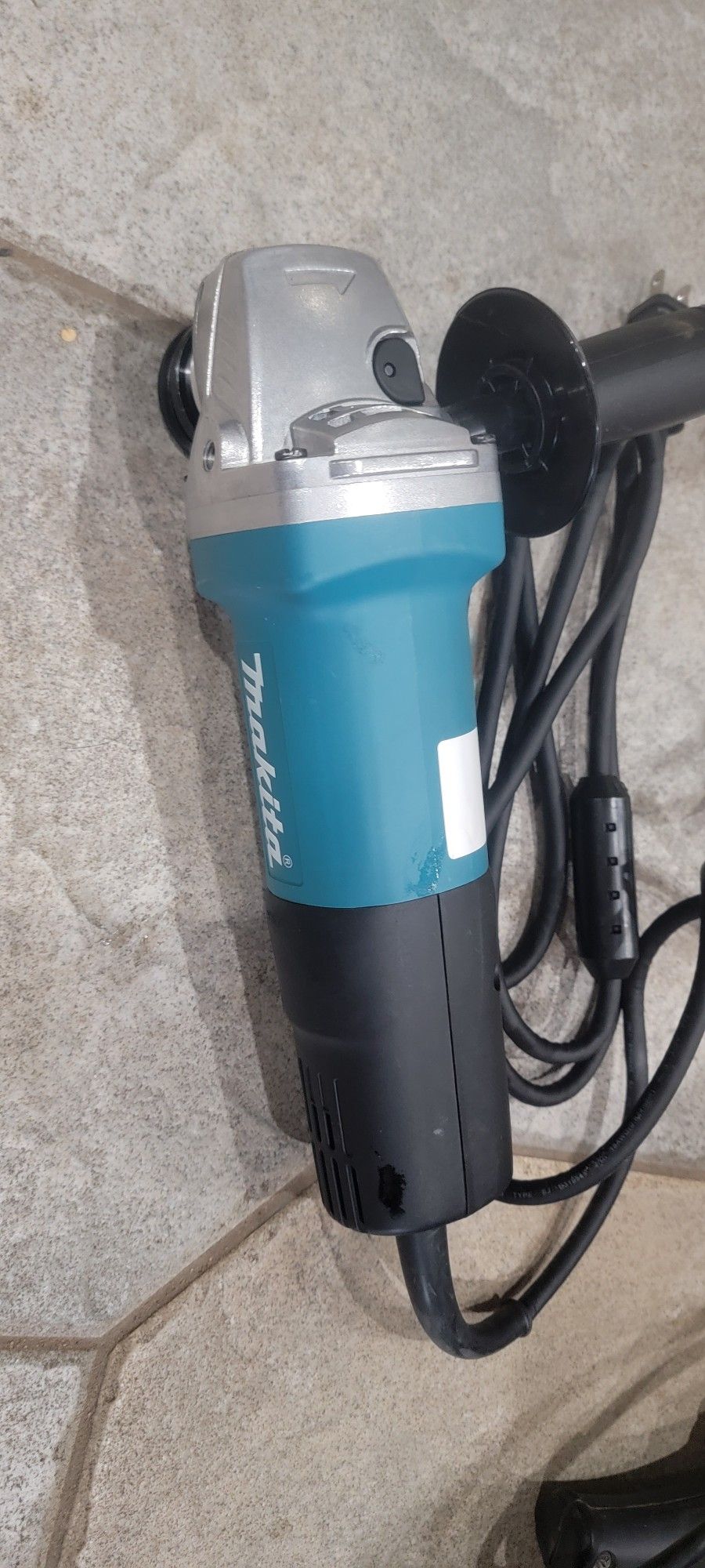 Makita Grinder 9557bp