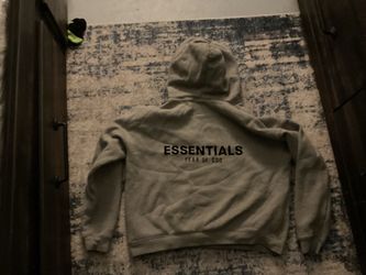 Essential hoodie