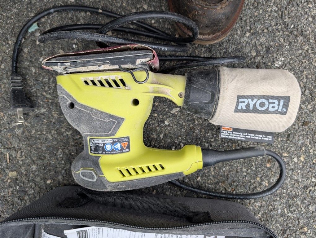 Ryobi 1/4 Sheet Sander
