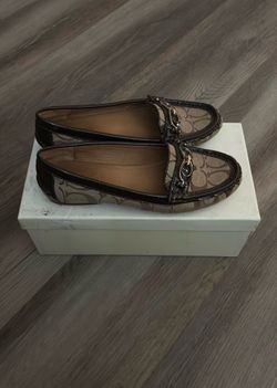 Coach flats