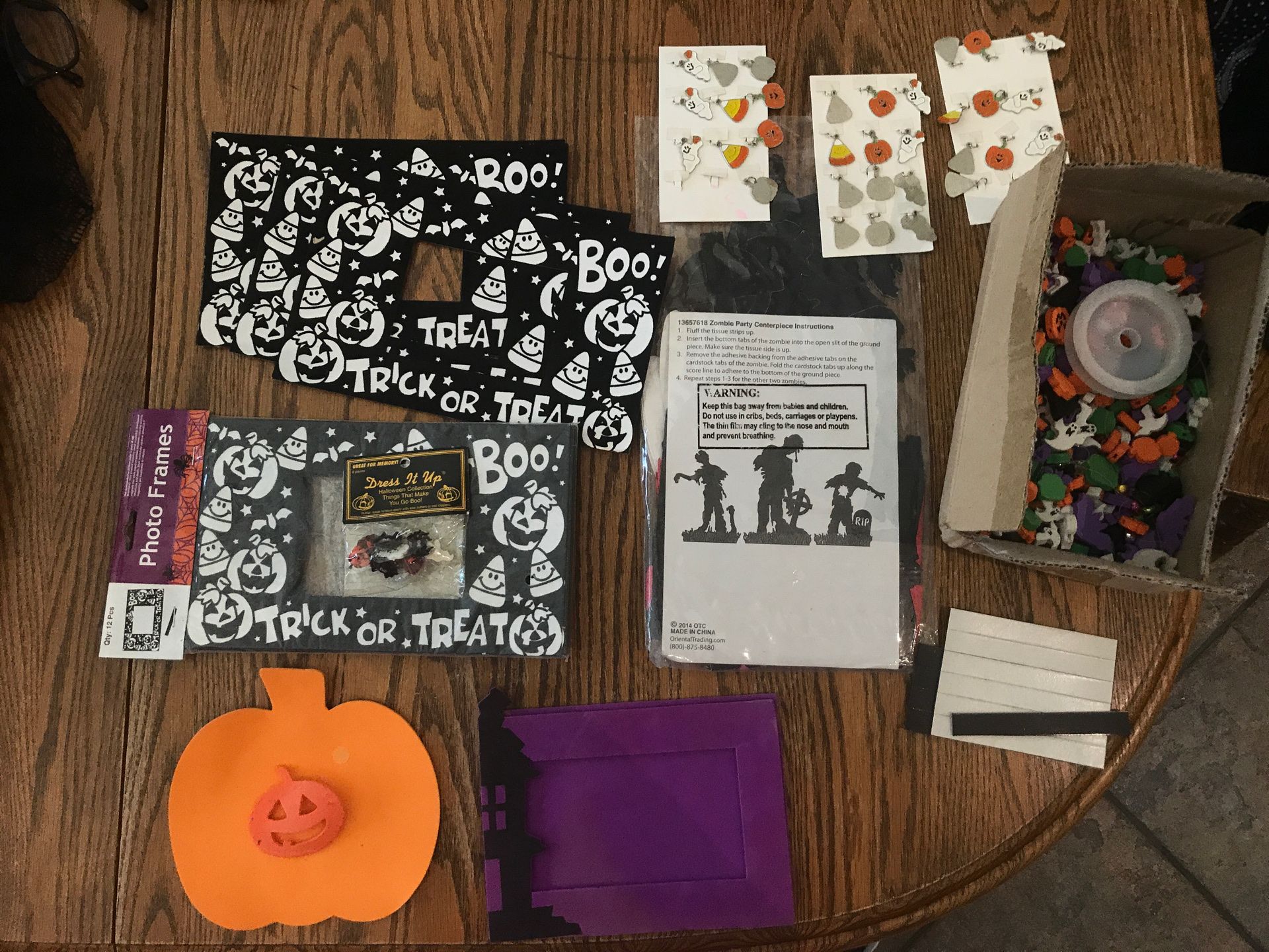 Halloween party LOT. Decorations. Crafts. Party stuff