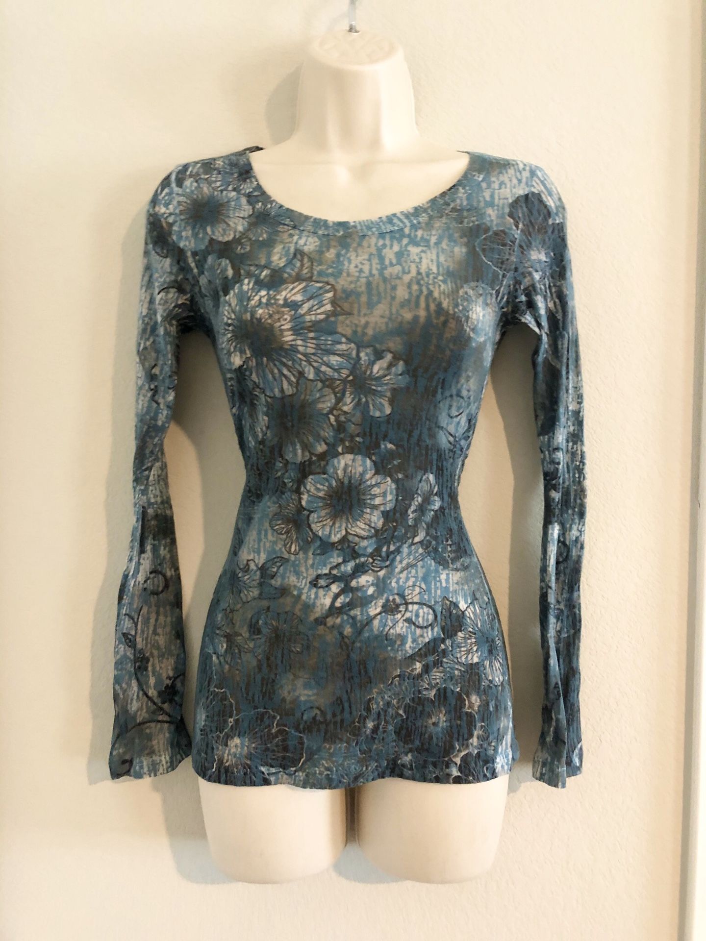 Like new Popinjay sheer top.