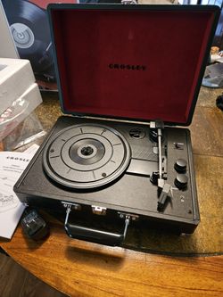 Crosley Cruiser Deluxe Turntable 