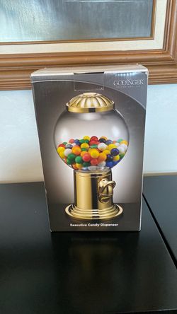 Desktop candy dispenser