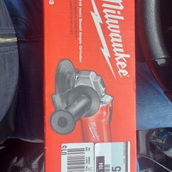 Milwaukee Grinder