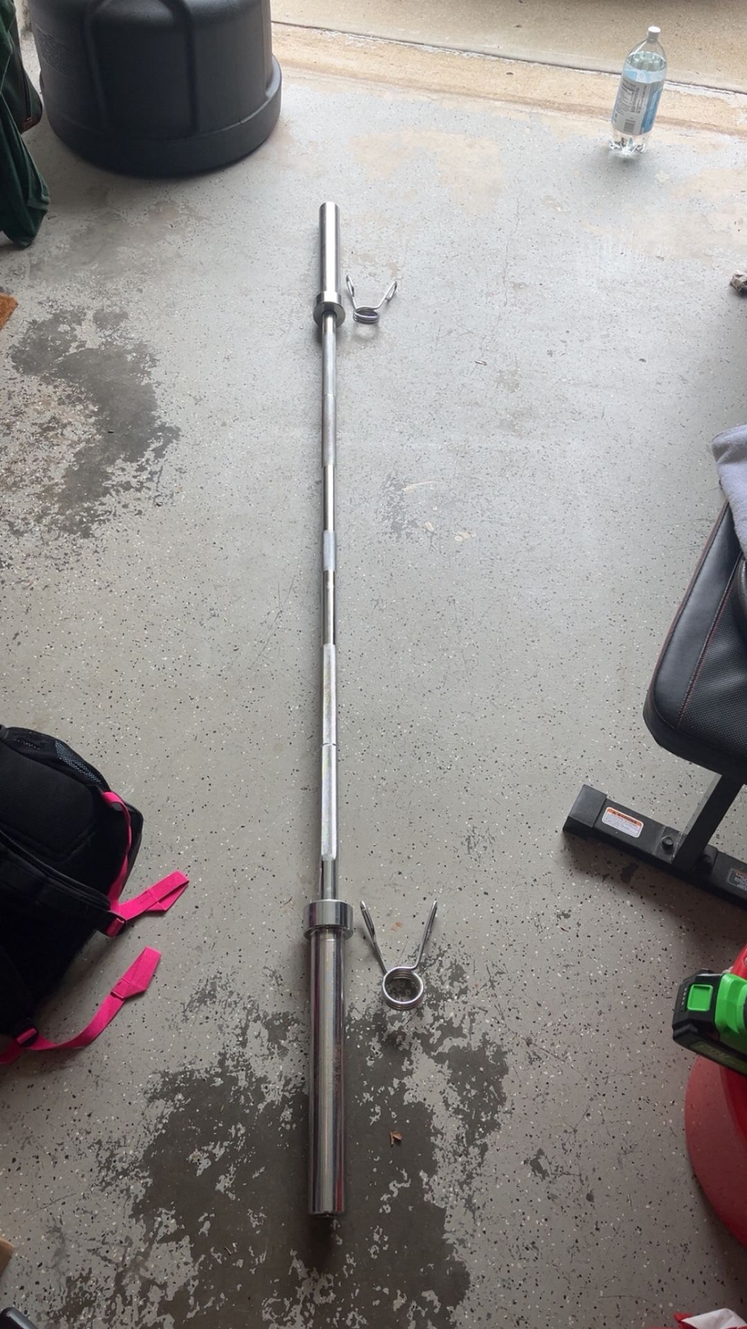 7ft Olympic Barbell with Spring Collars – 45 lb – Standard 2” Sleeves – Clean