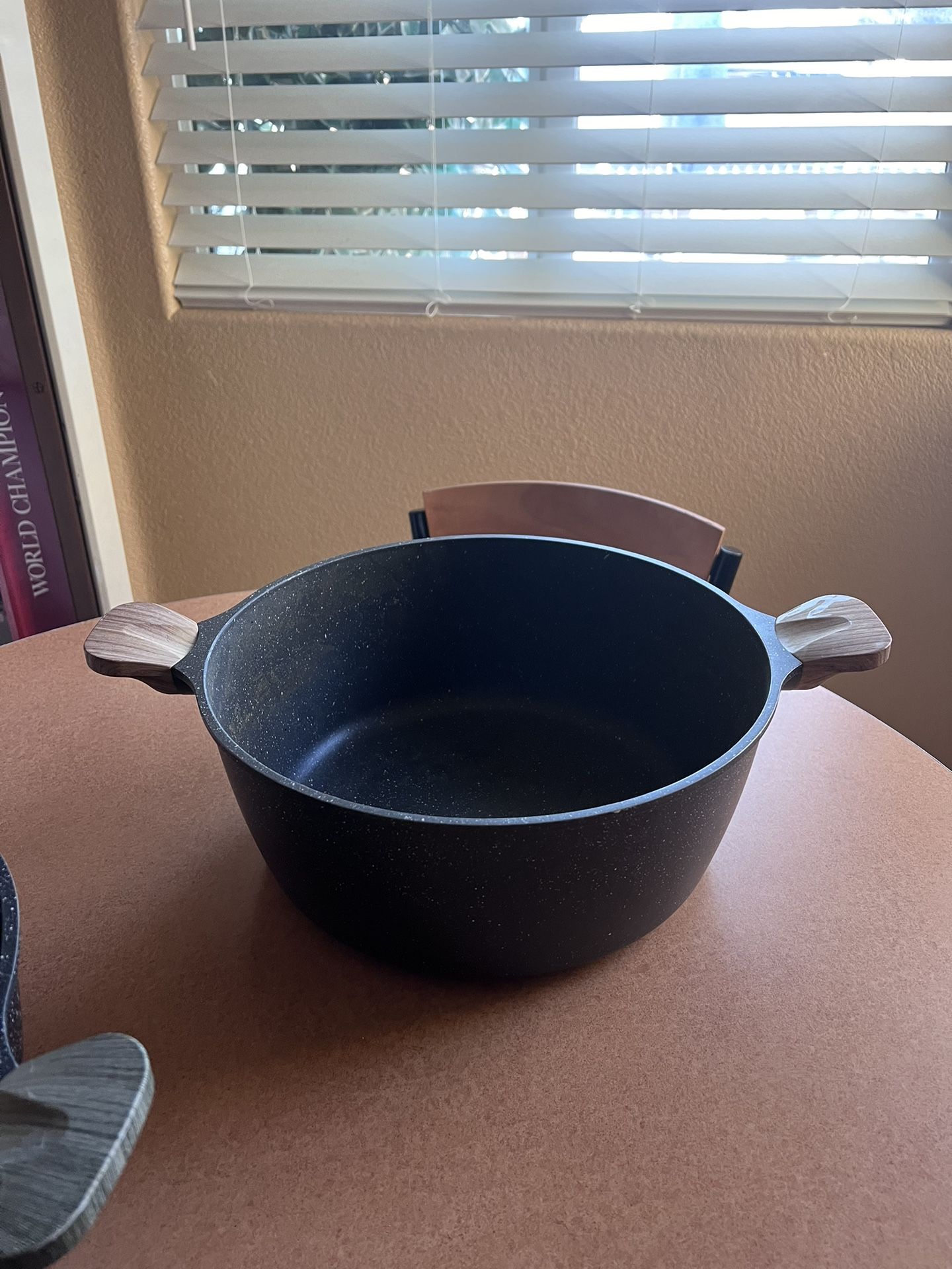 Country Kitchen Pot!