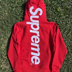 Supreme Sweater