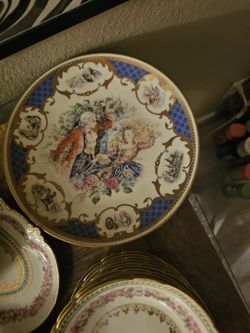 Limoges France porcelain collector's plate featuring a Sleeping Beauty La Belle Au Bois Dormant OBO