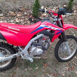 HONDA 2023 CRF 125F DIRT BIKE