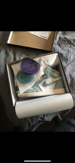 Retro Jordan 1 turbo green