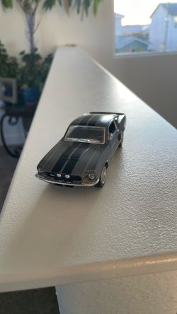 Ford Mustang toy model car