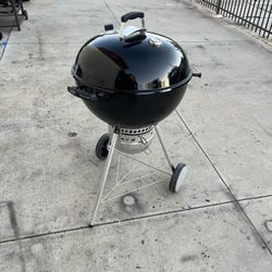 Weber Charcoal Grill. Asador Weber Para Usarse Con Carbón 