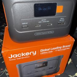 Jackery Explorer 100 Plus