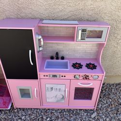 Kids Toys And Table And Barbie House